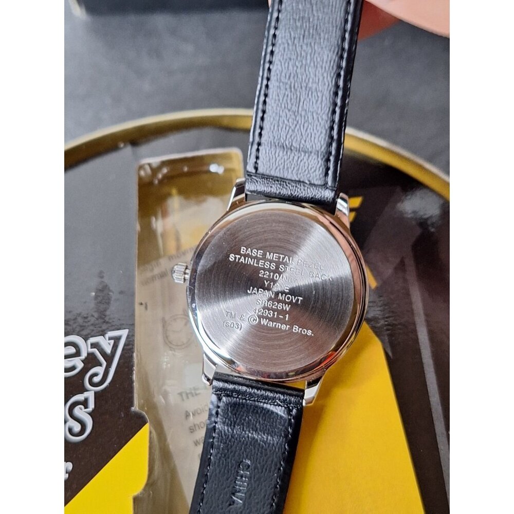 LOONEY TUNES Back in Action Bugs Bunny Watch w Band, New in Orig Box - Picture 5 of 12